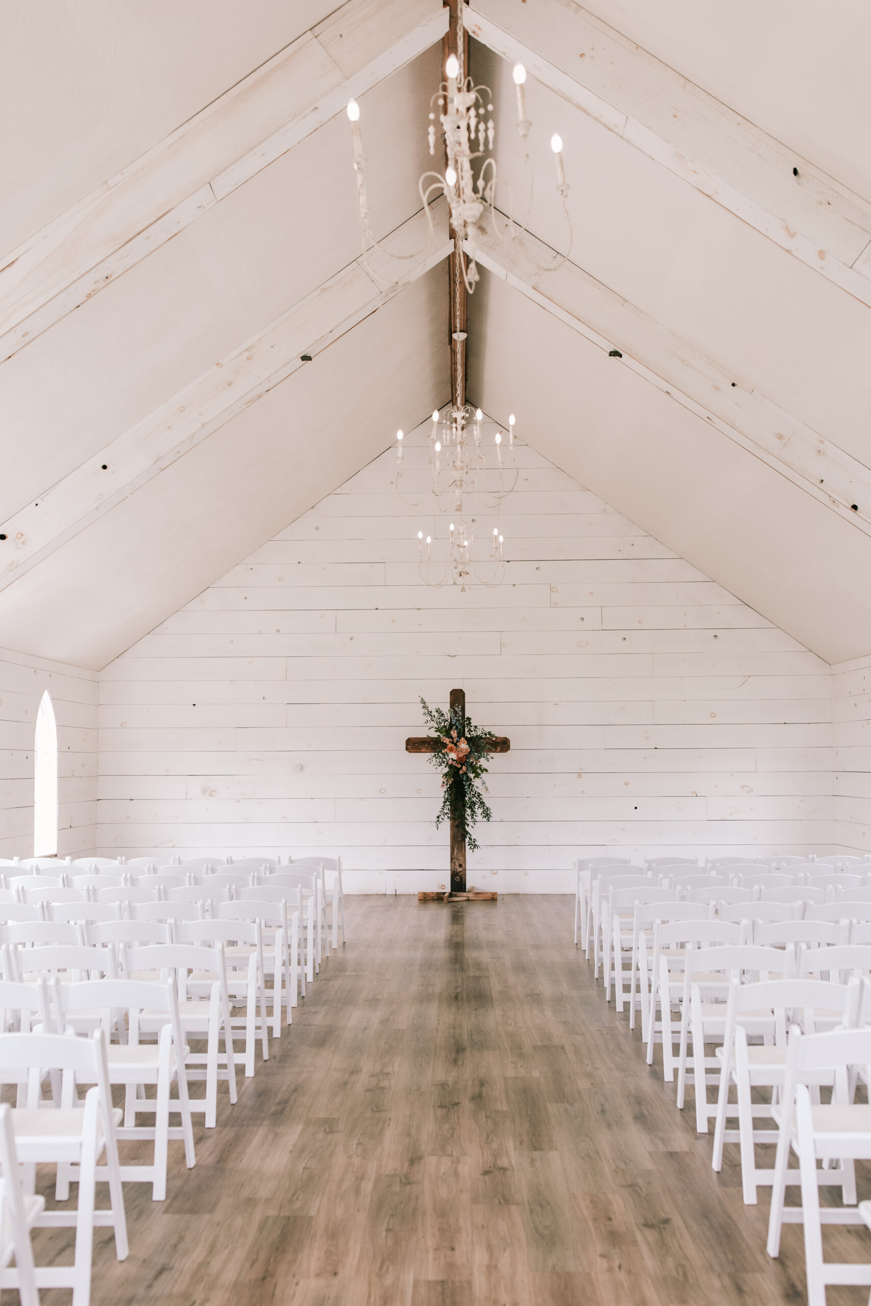 Wedding chapel at Sparrow Lane Wedding Venue in Willard, Missouri. Photo by Bailey Morris Wedding Photographer.